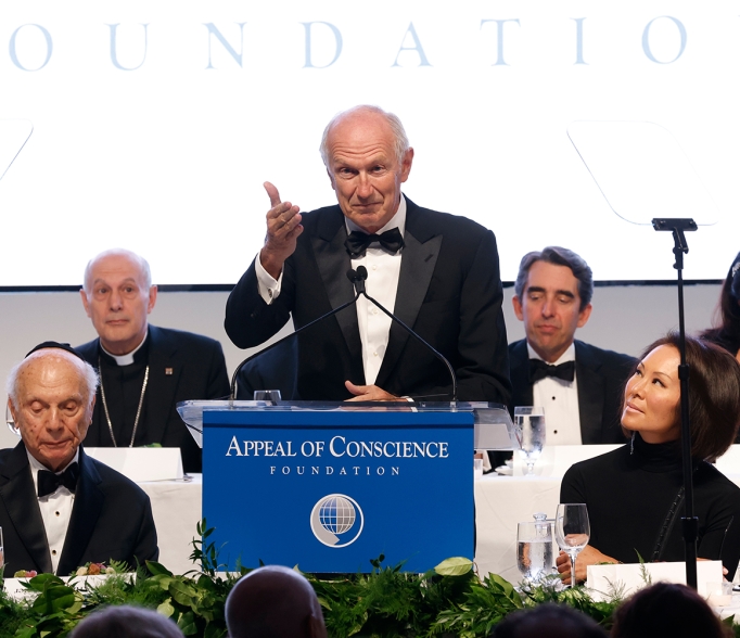 Jean-Paul Agon, Président du groupe L’Oréal, reçoit le prix 2022 de la Fondation Appeal of Conscience 