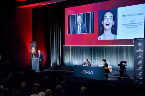 Shareholder Meeting on Thursday 23 November 2017 Réunion d’Actionnaires le jeudi 23 novembre 2017 au Palais des Congrès à Paris
